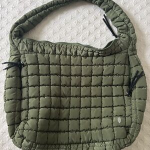 FP MOVEMENT Quilted Carryall (Washed Sage)